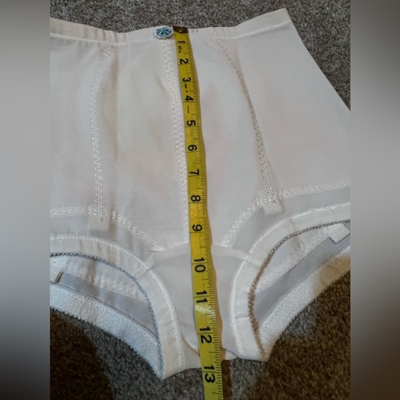 VINTAGE SUBTRACT WOMEN'S CONTROL BRIEF GIRDLE - Picture 10 of 13